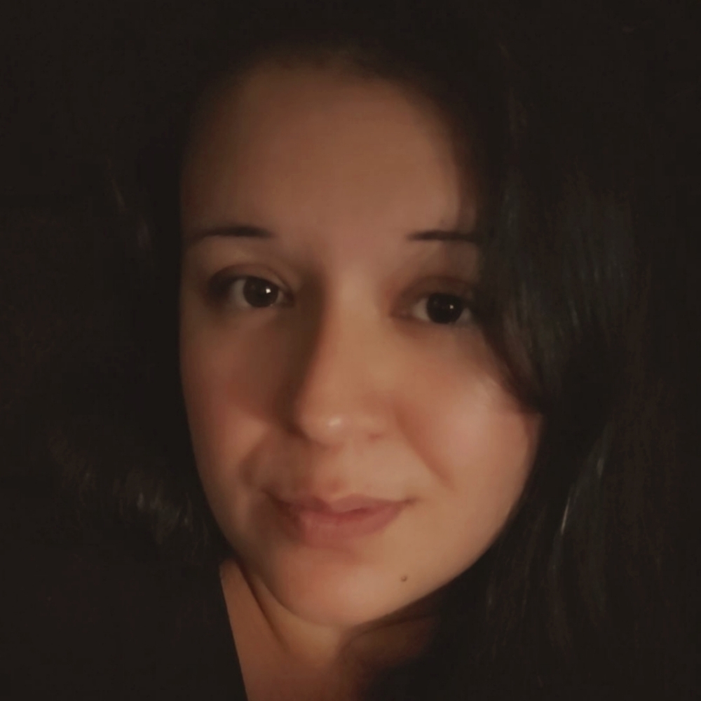 Meet your Posher, Elena